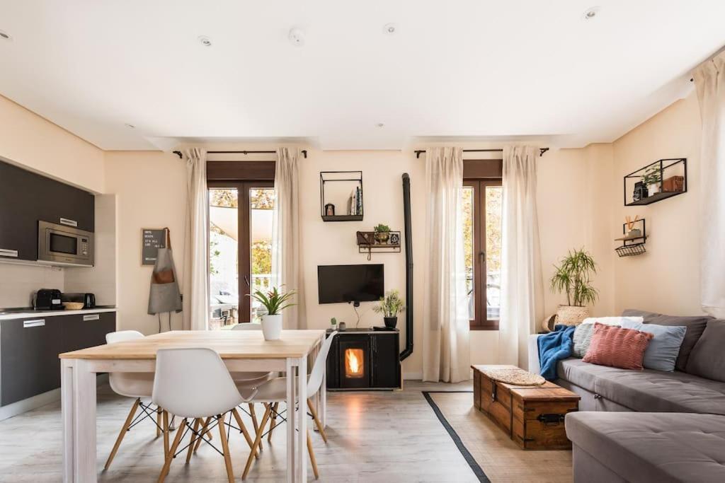 Atico Con Terraza Y Chimenea Junto A Universidad Alcala de Henares Ngoại thất bức ảnh